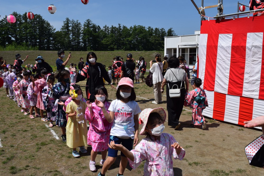 子育てニュース ２年ぶりの盆踊り 縁日 園児に人気 音更大谷幼稚園 とかち子育て応援ラボ とかちの子育て世代を応援する Webマガジン