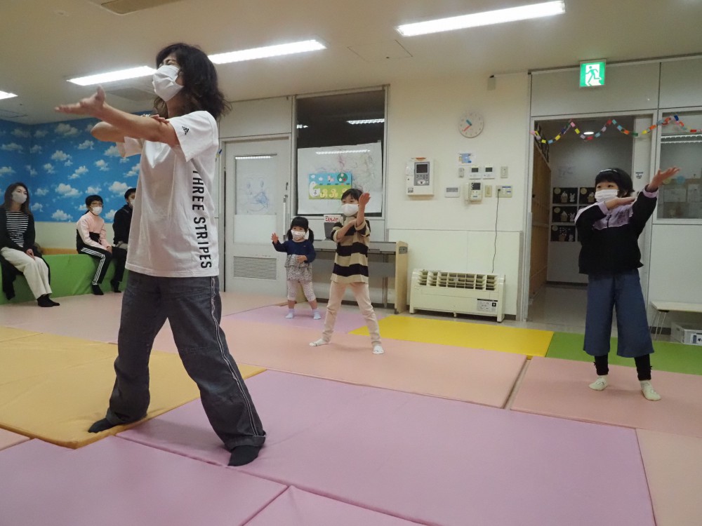 子育てニュース お気に入り曲でダンスレッスン 子ども向け好評 親子 も しゅがーはーと とかち子育て応援ラボ とかちの子育て世代を応援する Webマガジン 子育てニュース お気に入り曲でダンスレッスン 子ども向け好評 親子 も しゅがーはーと とかち子育て応援ラボ とかちの子育て世代を応援する Webマガジン